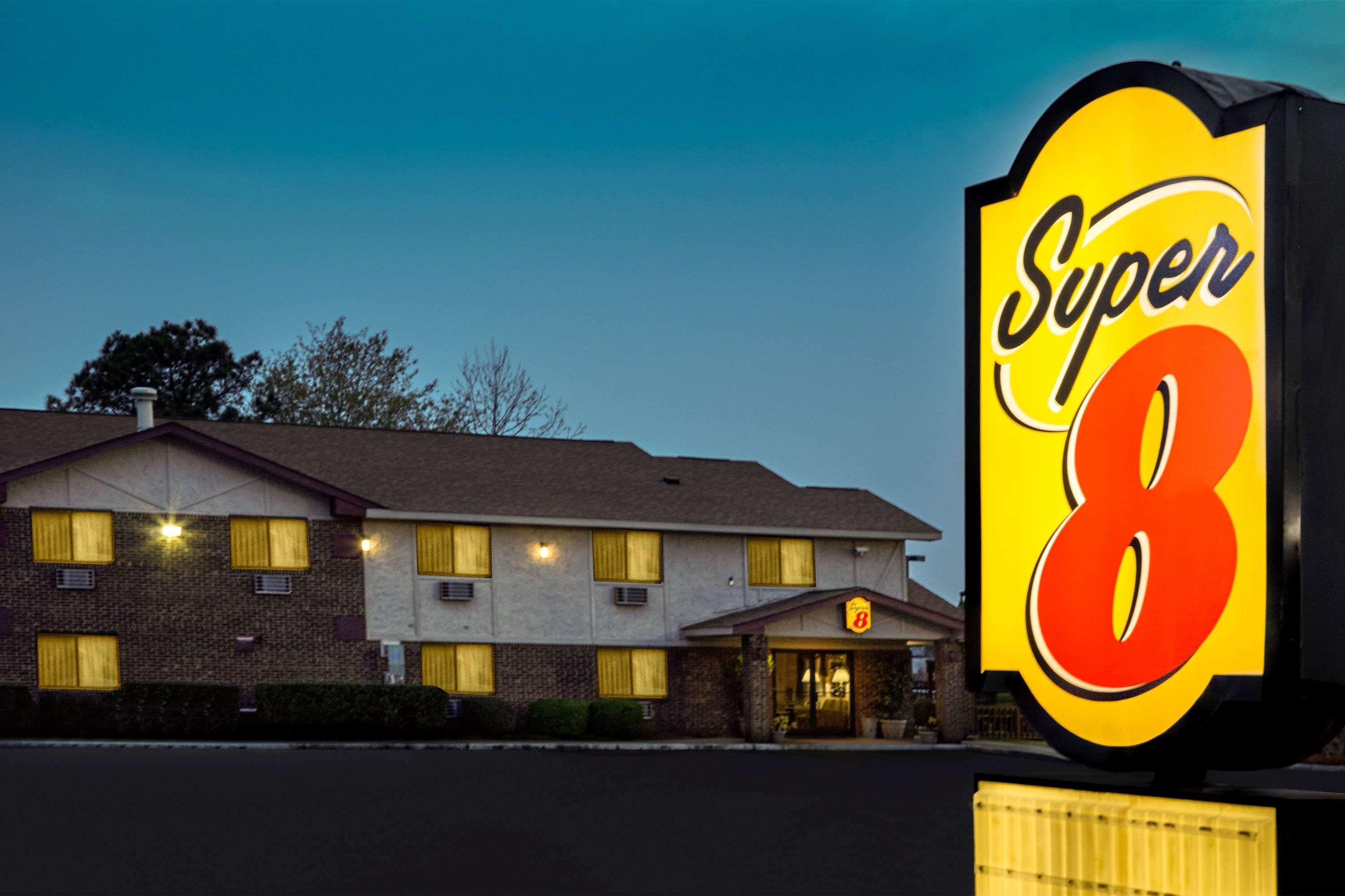 Super 8 By Wyndham Greenville Exterior photo